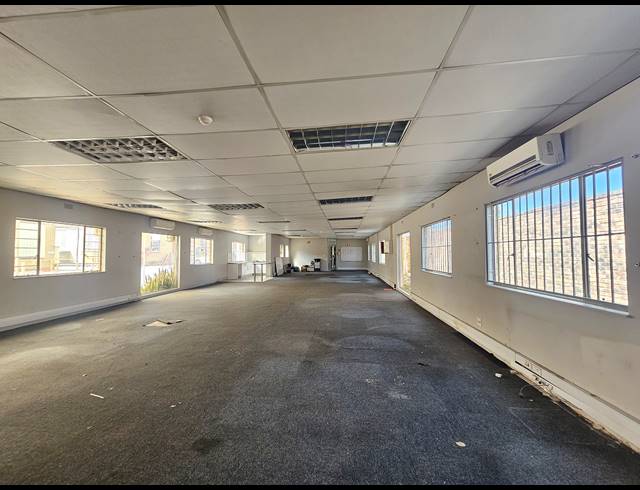 9,058M² WAREHOUSE TO LET IN TUNNEY